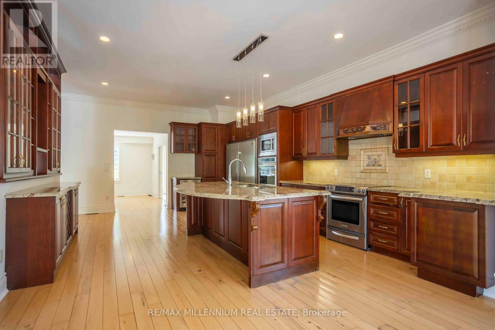 678 NASHVILLE ROAD - 27