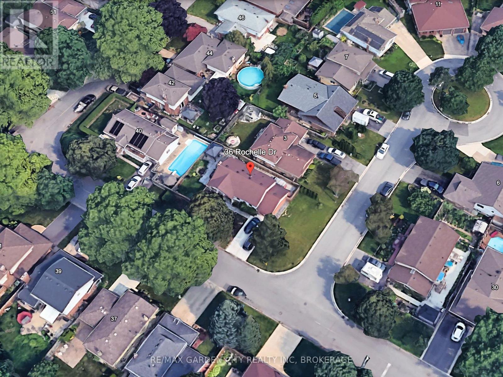 36 ROCHELLE DRIVE - 30