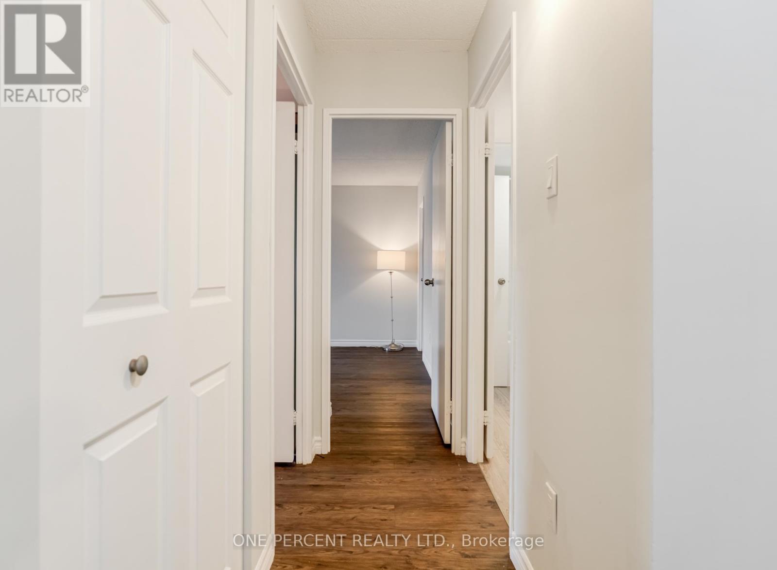 #406 15390 YONGE STREET - 23