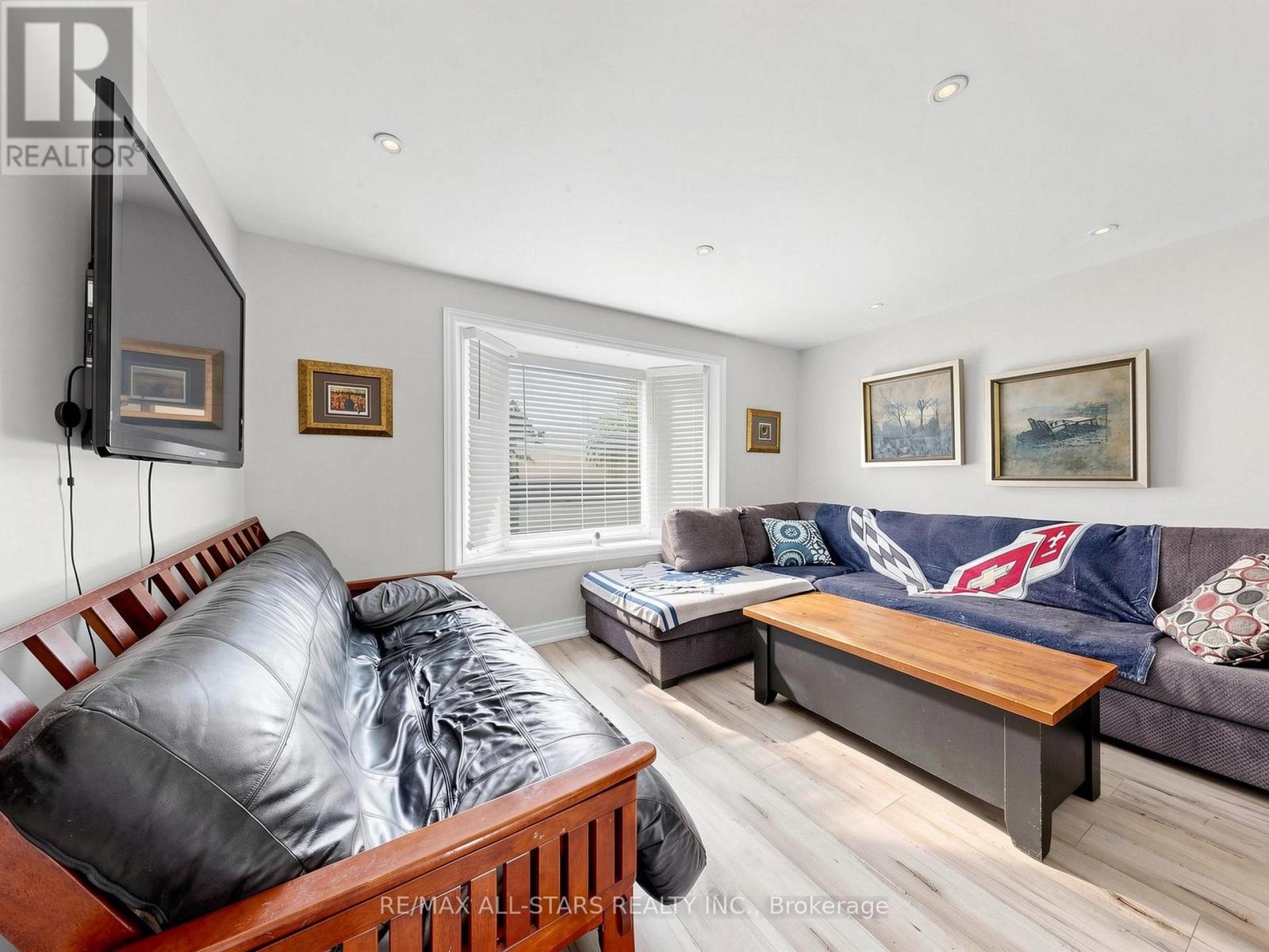 374 ADELINE DRIVE - 11
