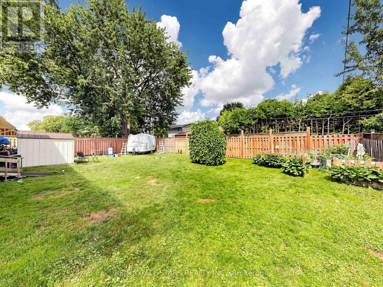 374 ADELINE DRIVE - 30
