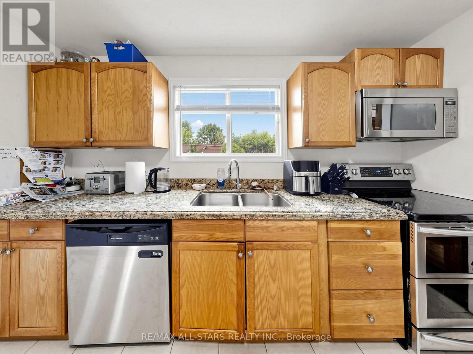 374 ADELINE DRIVE - 5