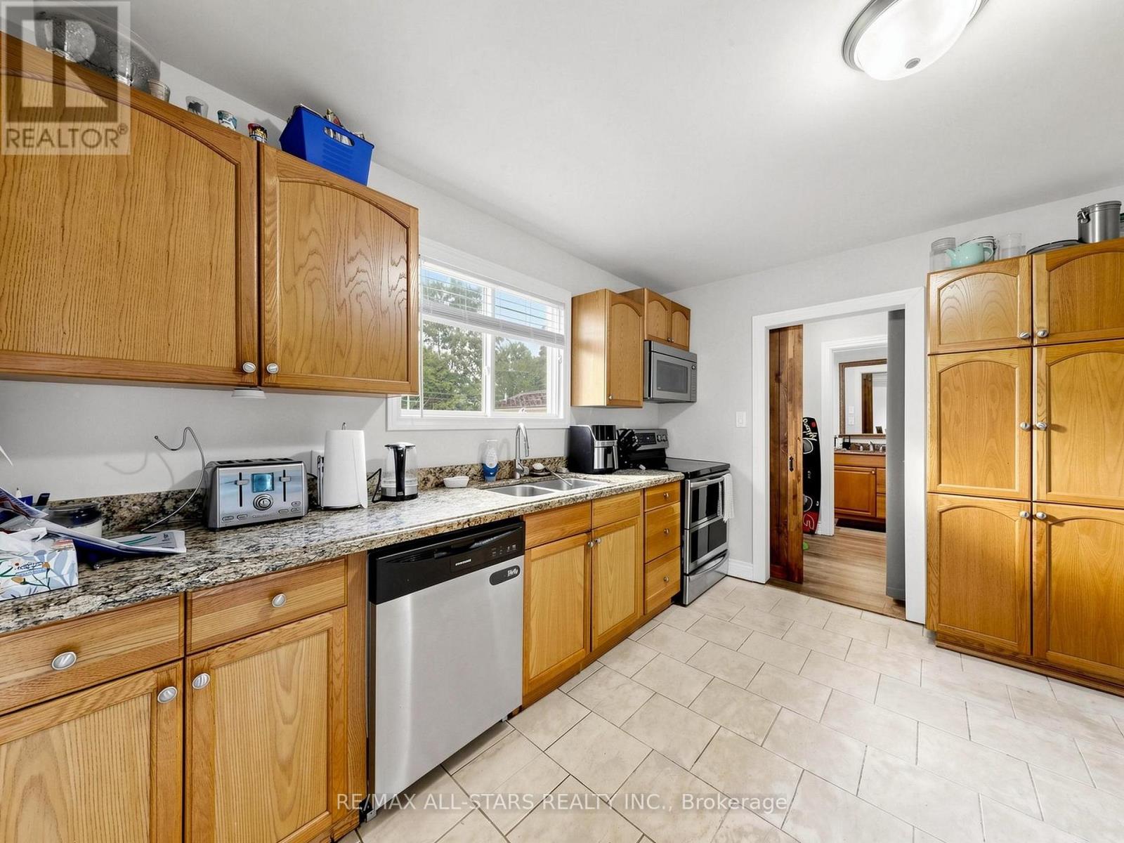 374 ADELINE DRIVE - 6