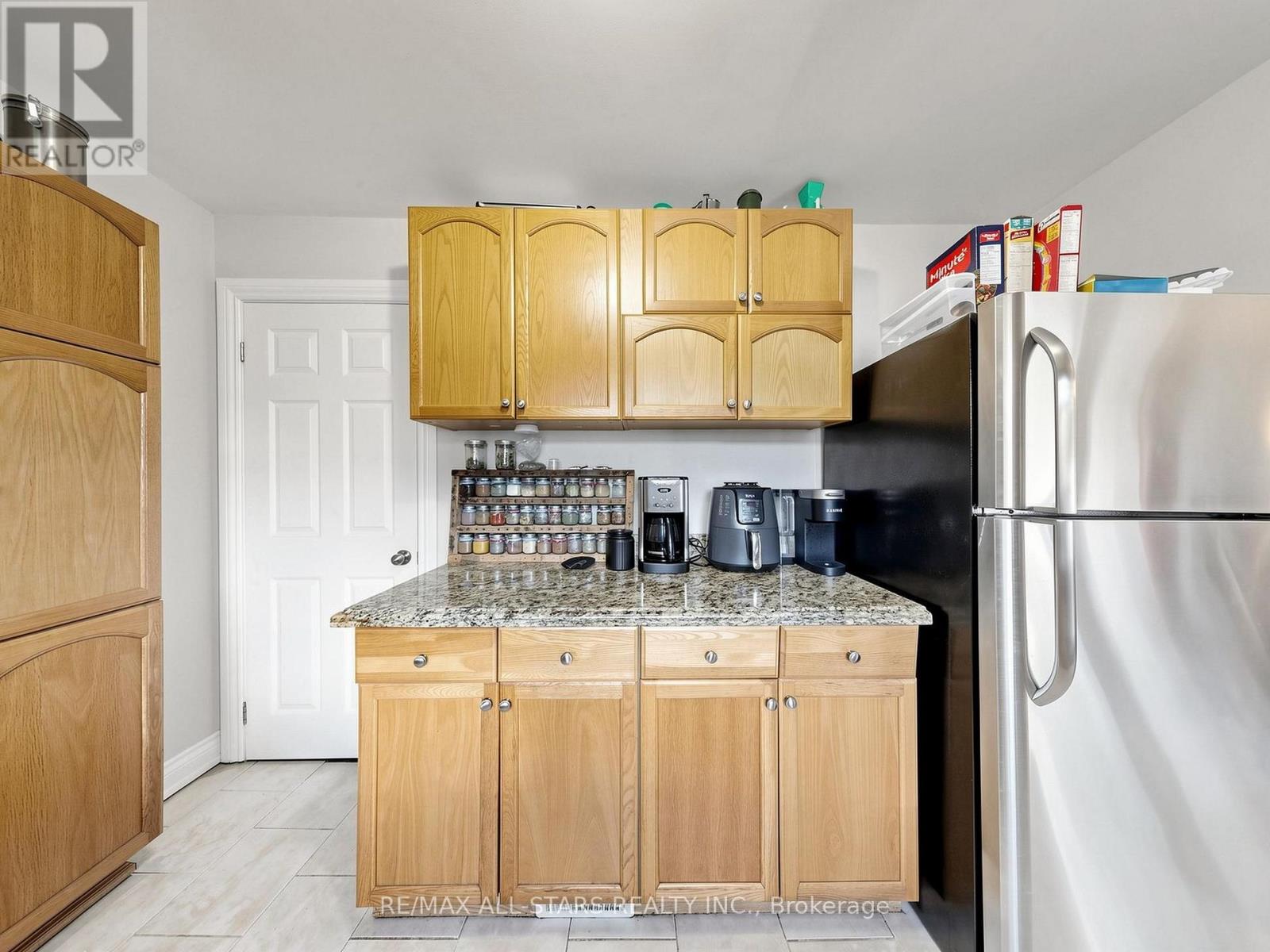 374 ADELINE DRIVE - 8