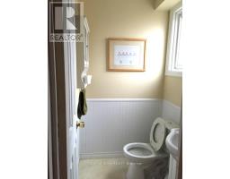 Bathroom - 23 Carlton Road, Barrie, ON L4M5K8 Photo 6