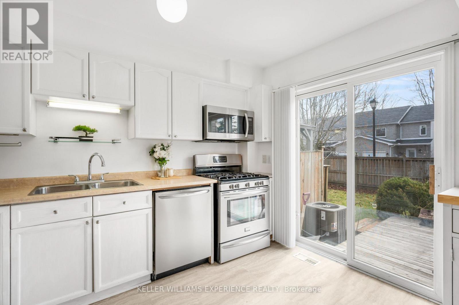 371 MILLARD STREET - 3