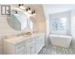 3 Matthew Court, Wasaga Beach, ON L9Z1J5 Photo 22