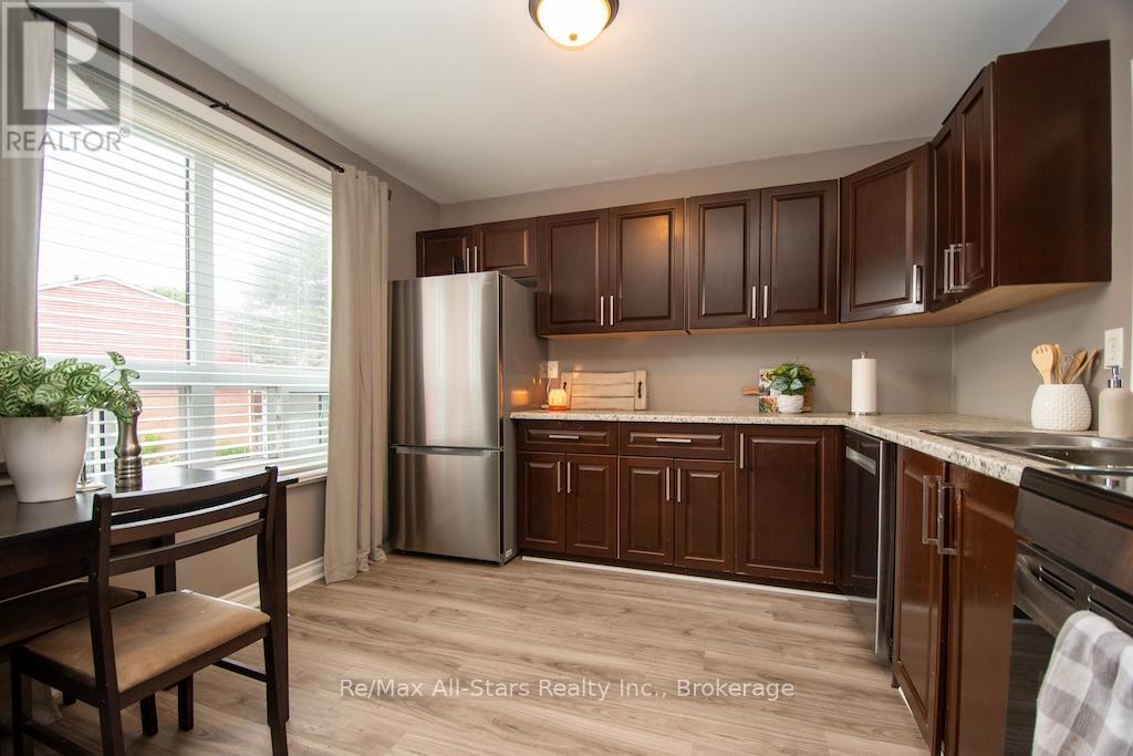 #16 72 MARTIN ROAD - Image 15