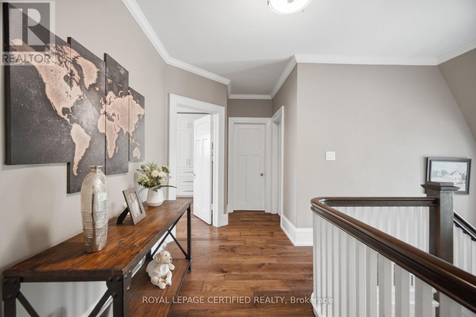 8 ELIZABETH STREET S - Image 23