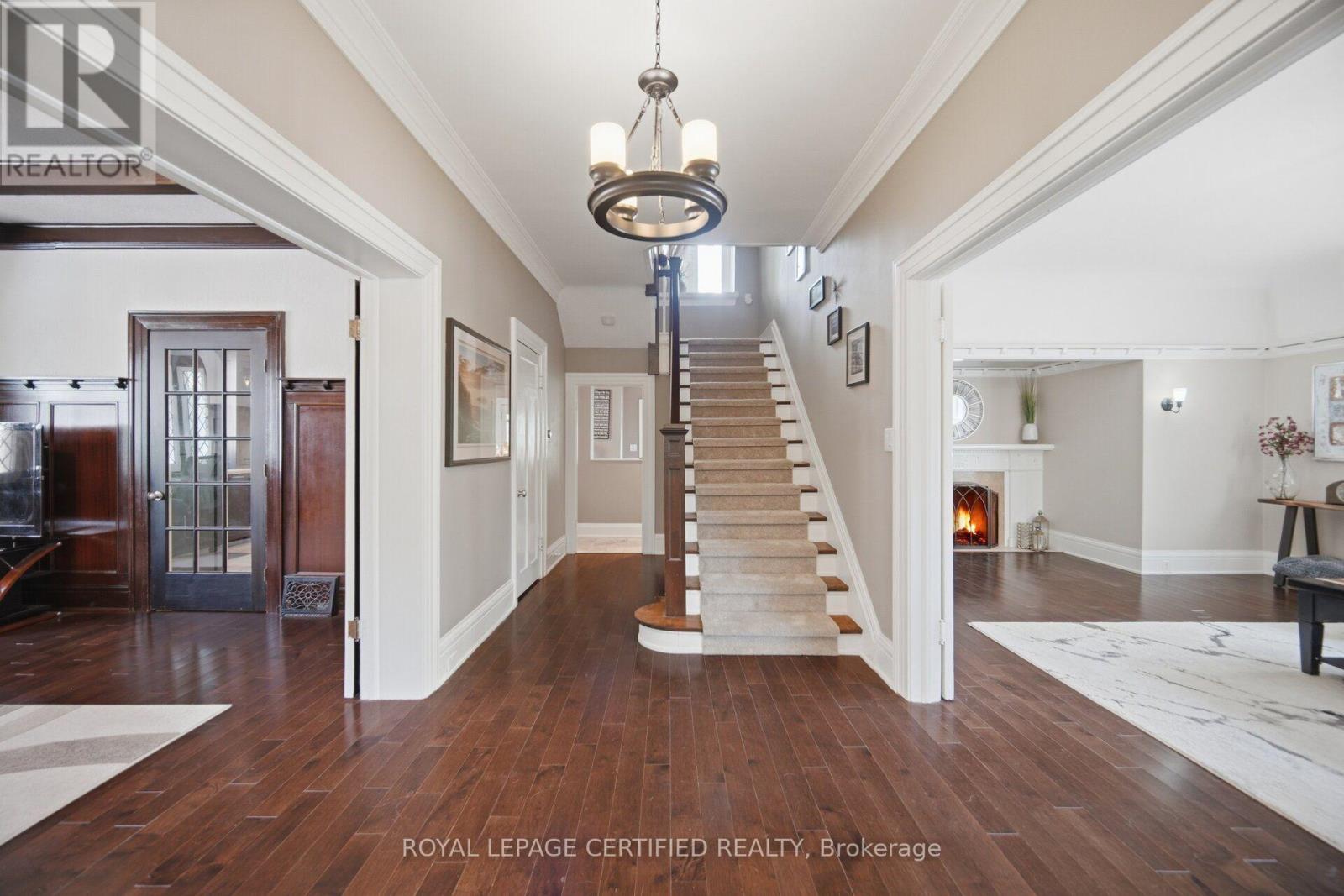 8 ELIZABETH STREET S - Image 7