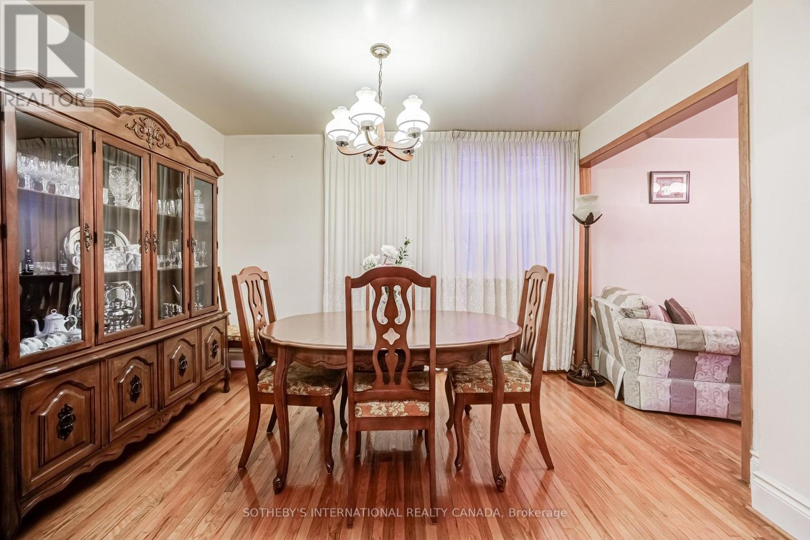 157 ASCOT AVENUE - 10