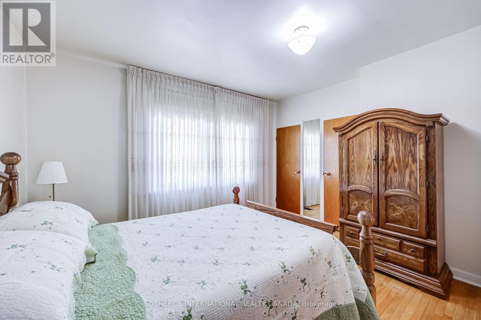 157 ASCOT AVENUE - 22