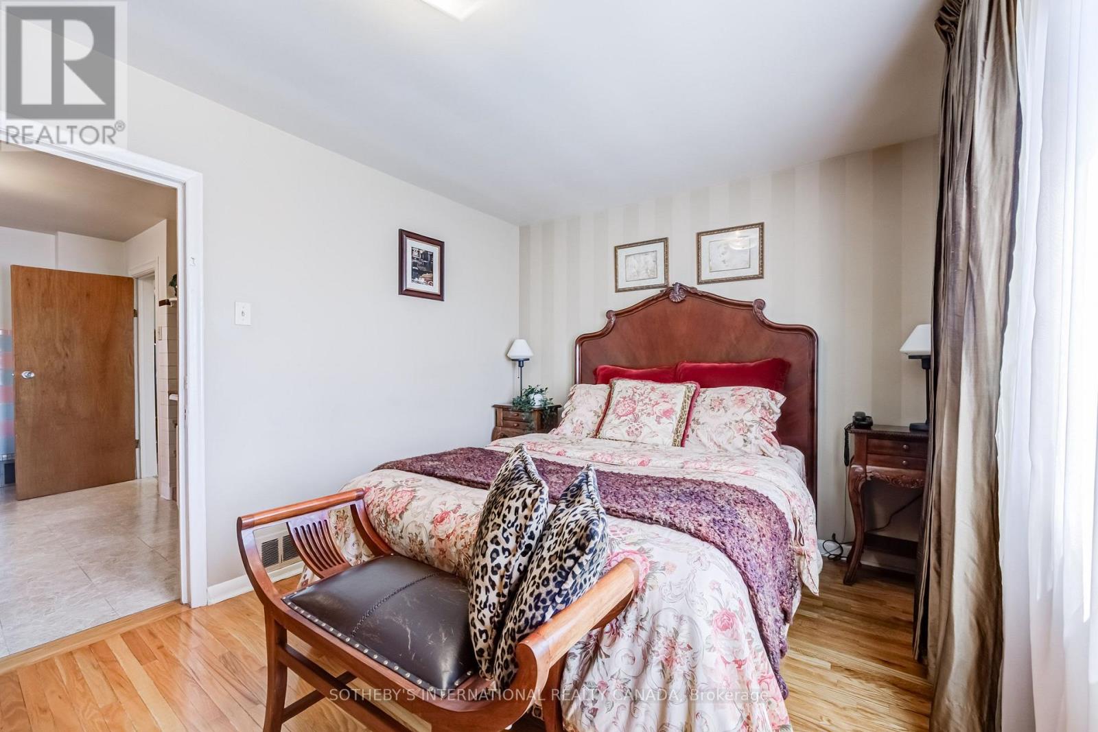 157 ASCOT AVENUE - 29
