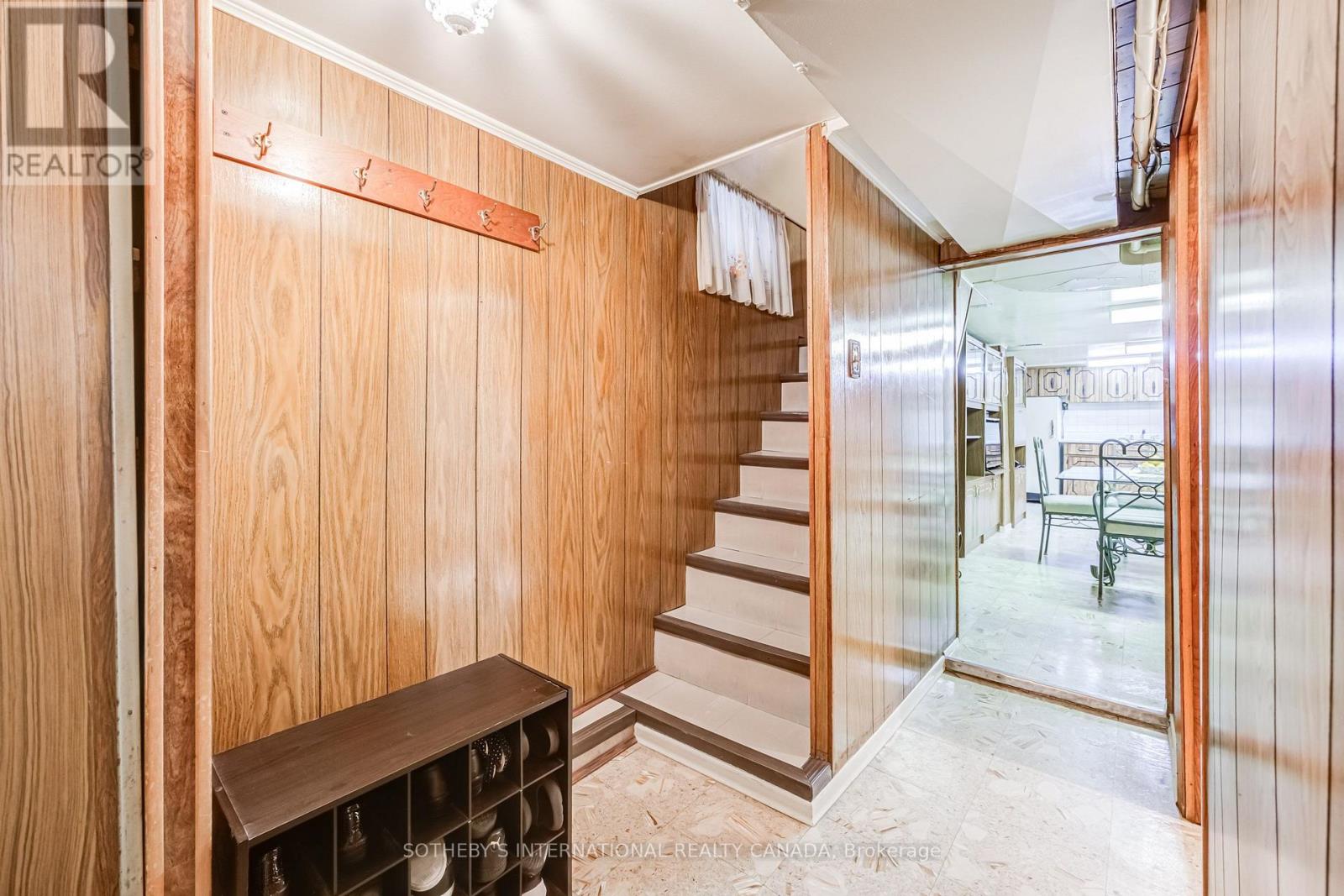 157 ASCOT AVENUE - 31