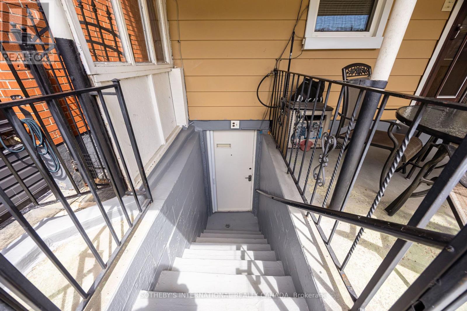 157 ASCOT AVENUE - 48