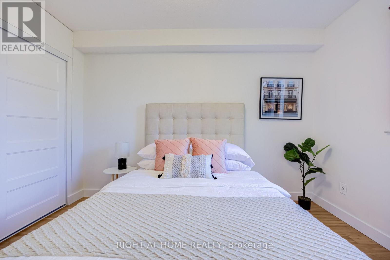 #426 2645 JANE STREET - 31