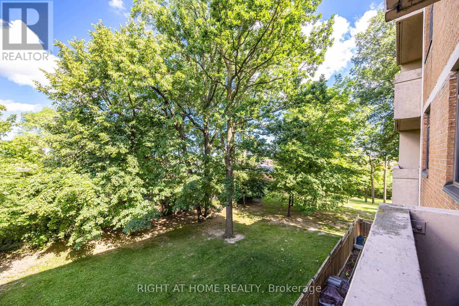 #426 2645 JANE STREET - 36