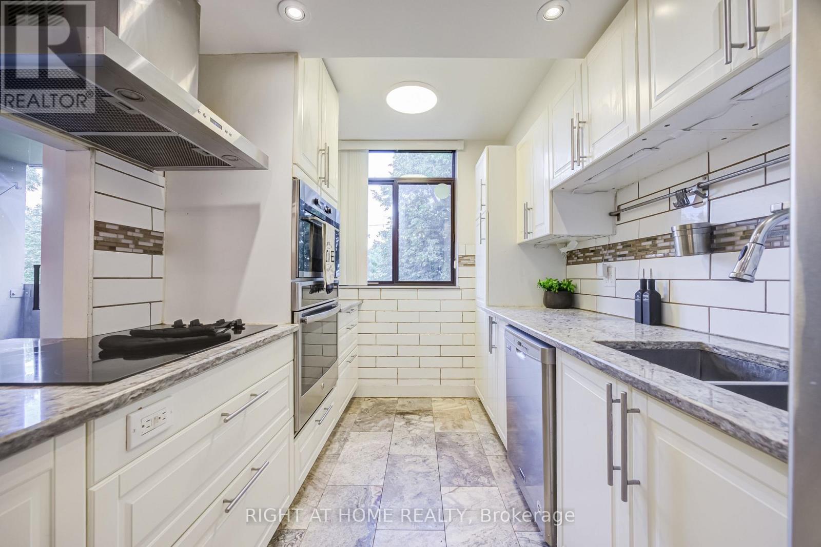#426 2645 JANE STREET - 9