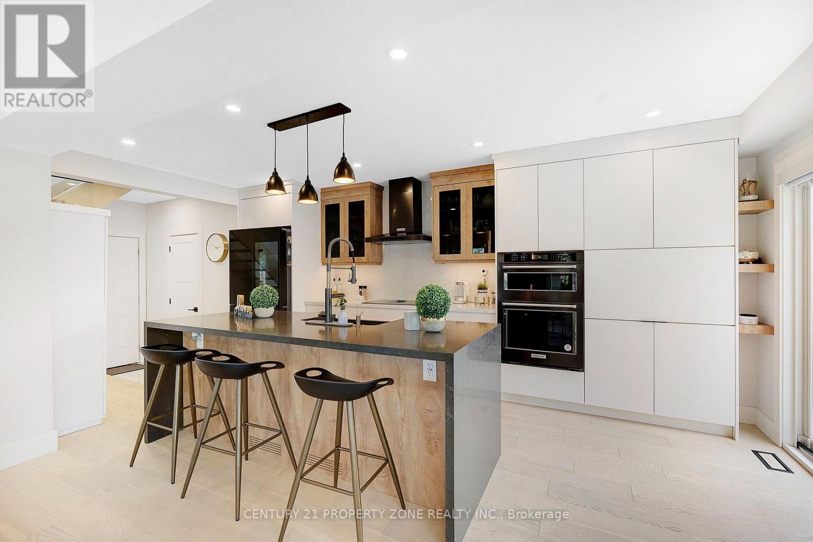 1083 SAVOLINE BOULEVARD - 12