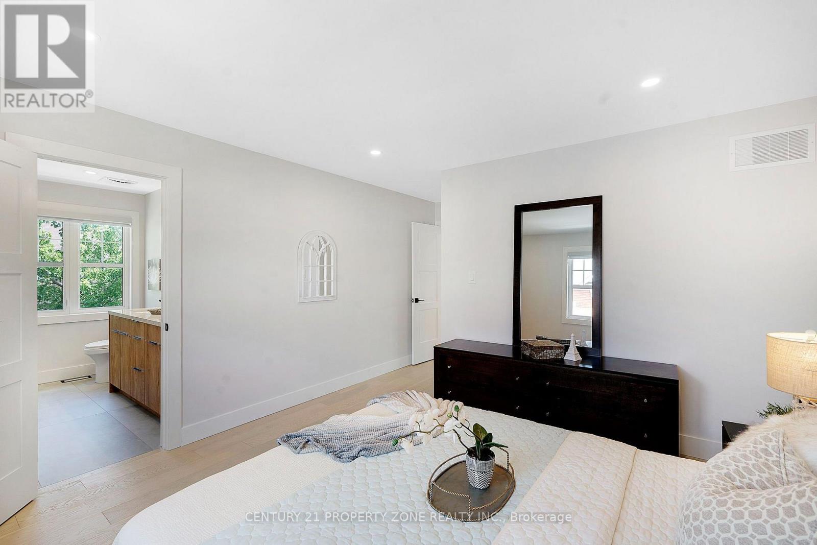 1083 SAVOLINE BOULEVARD - 23