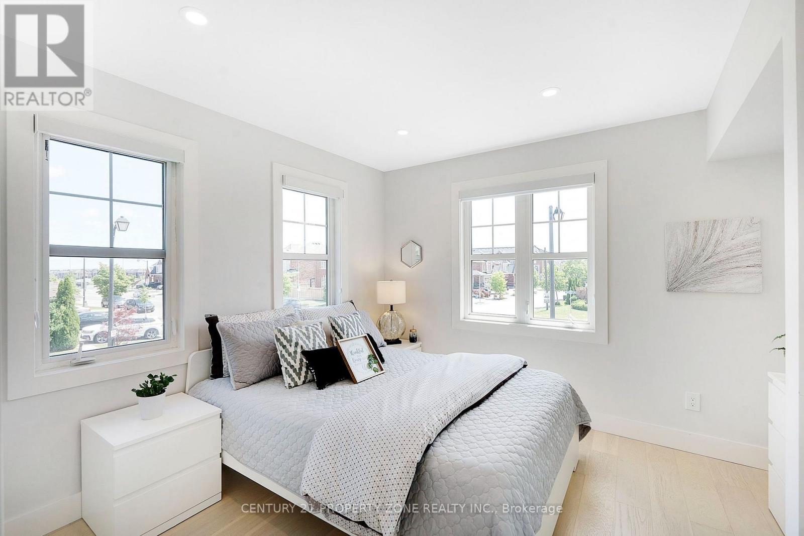 1083 SAVOLINE BOULEVARD - 26