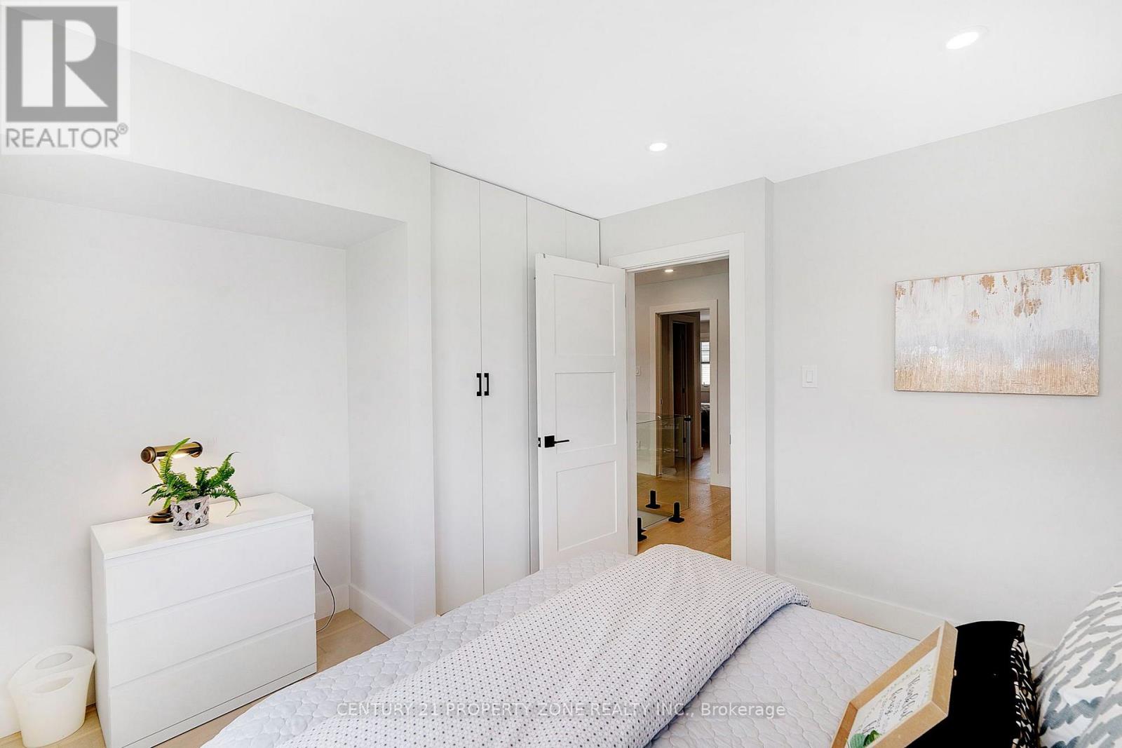 1083 SAVOLINE BOULEVARD - 27