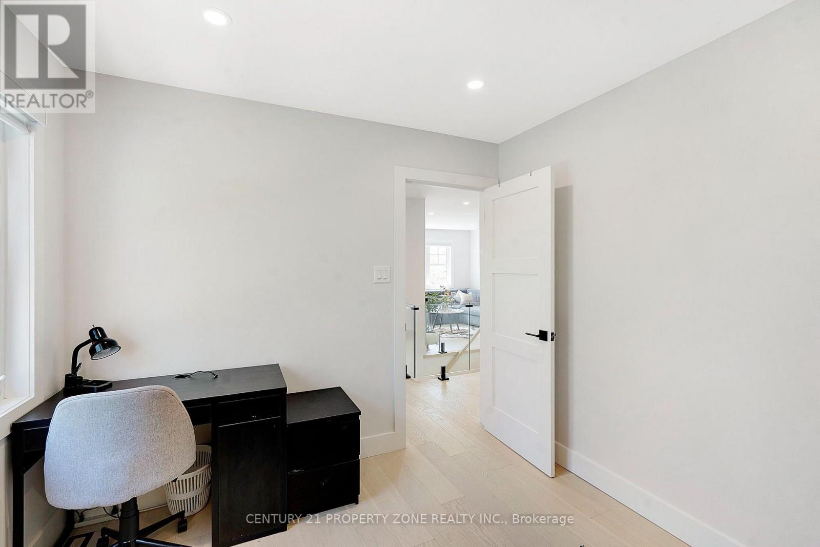 1083 SAVOLINE BOULEVARD - 29