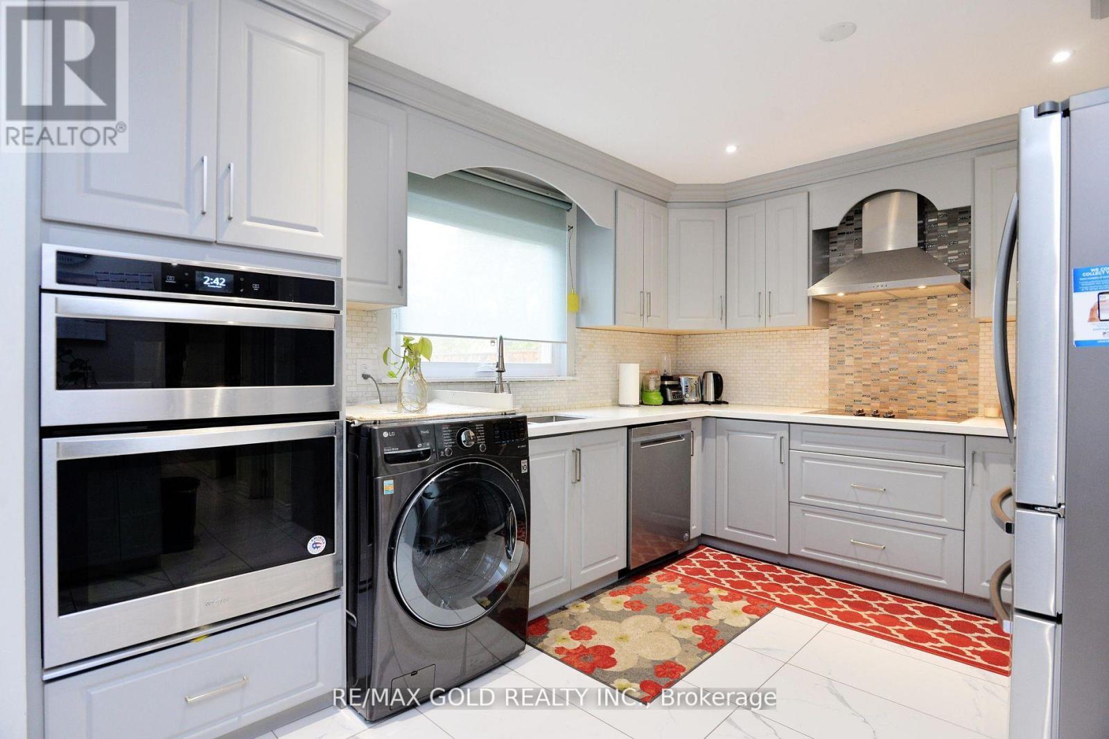 48 GARSIDE CRESCENT - 14