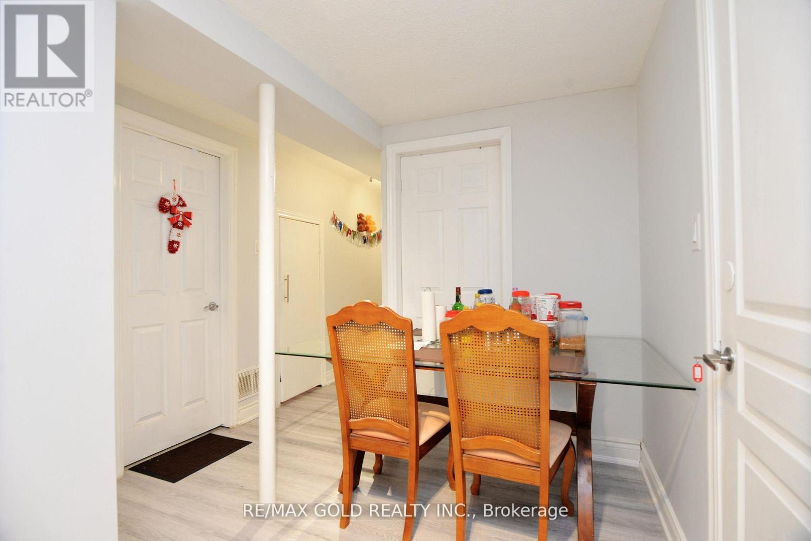 48 GARSIDE CRESCENT - 30