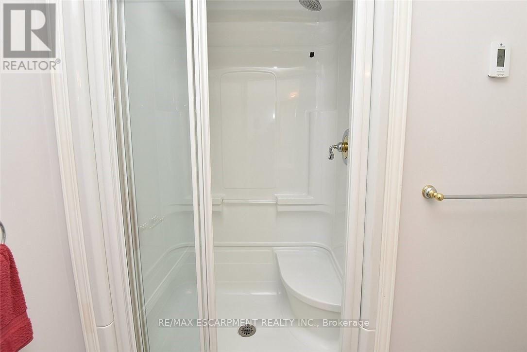 #1 335 GEORGE STREET N - 38