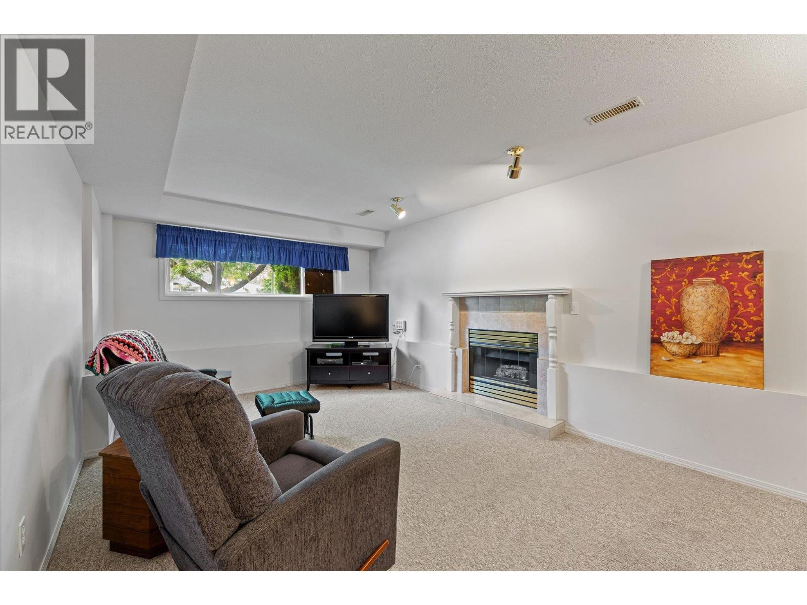  221 Drysdale Boulevard, Kelowna