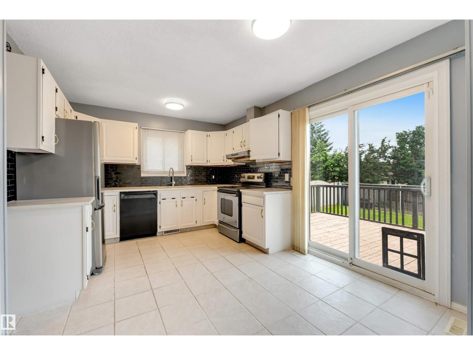 193 WOODVALE RD W NW - 24