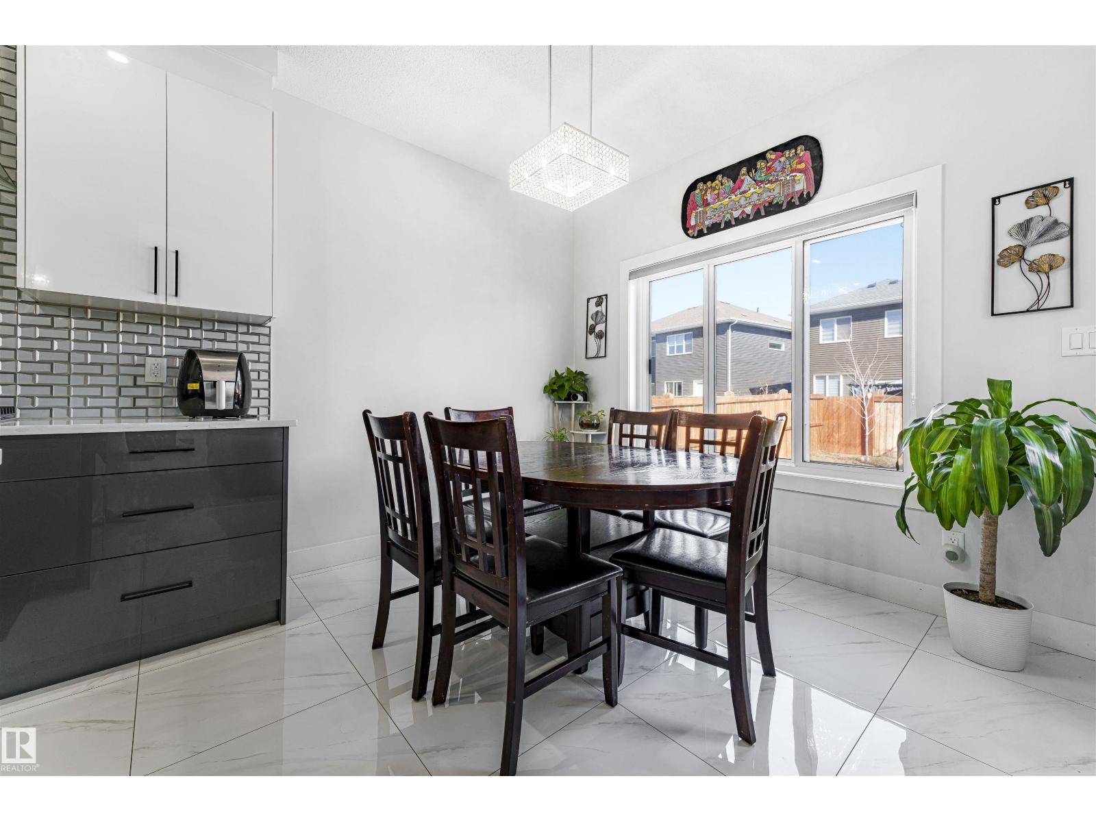 16212 32 AV SW - 15