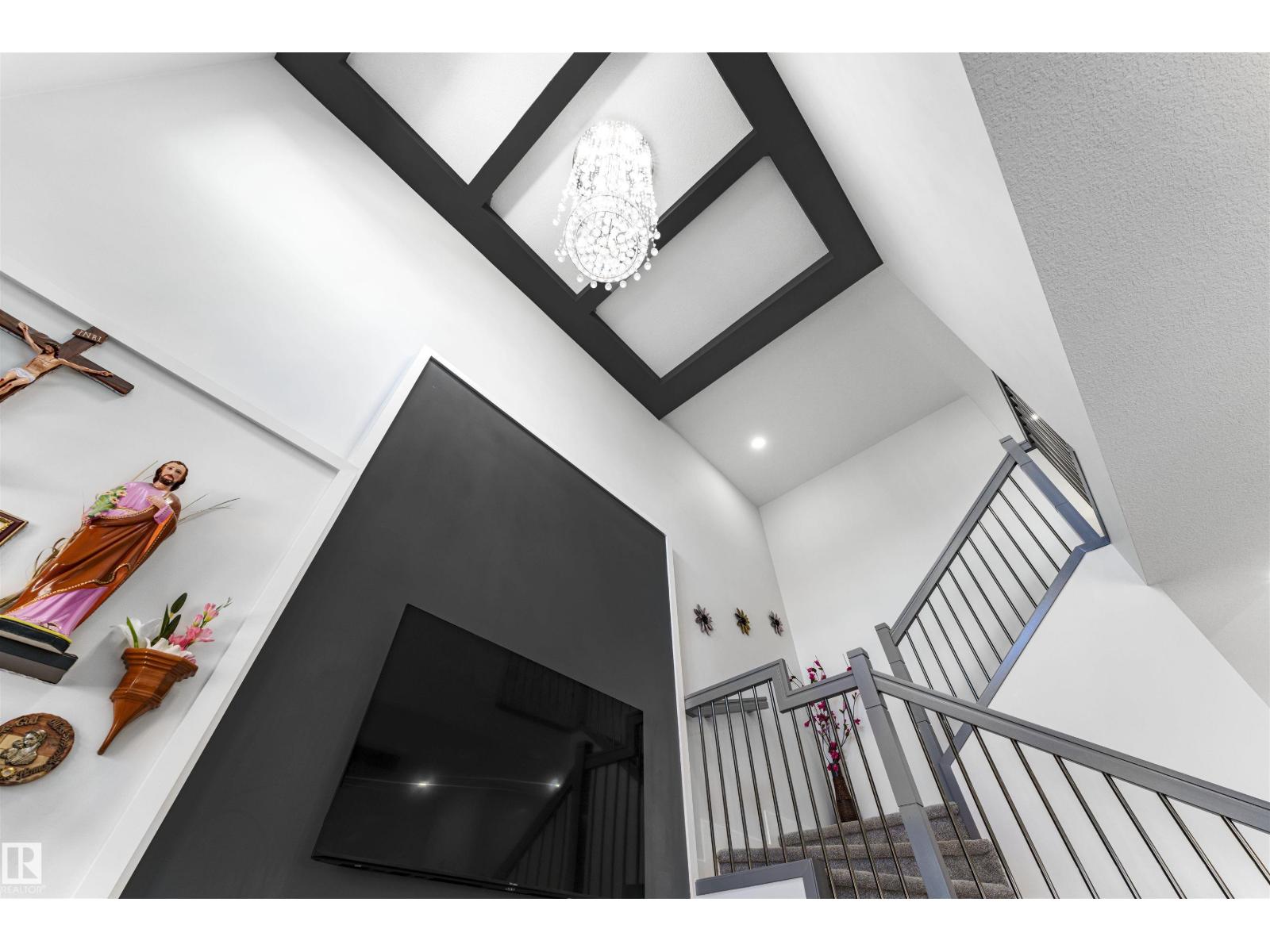 16212 32 AV SW - 35