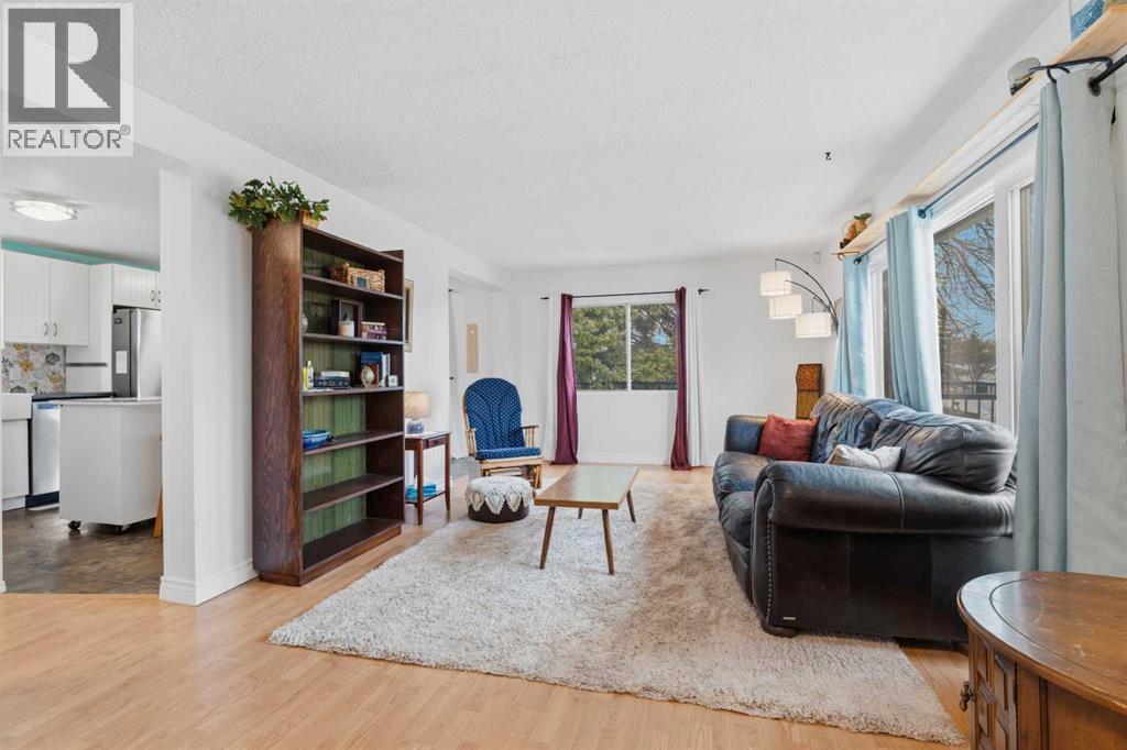 4508 45 Street - 9