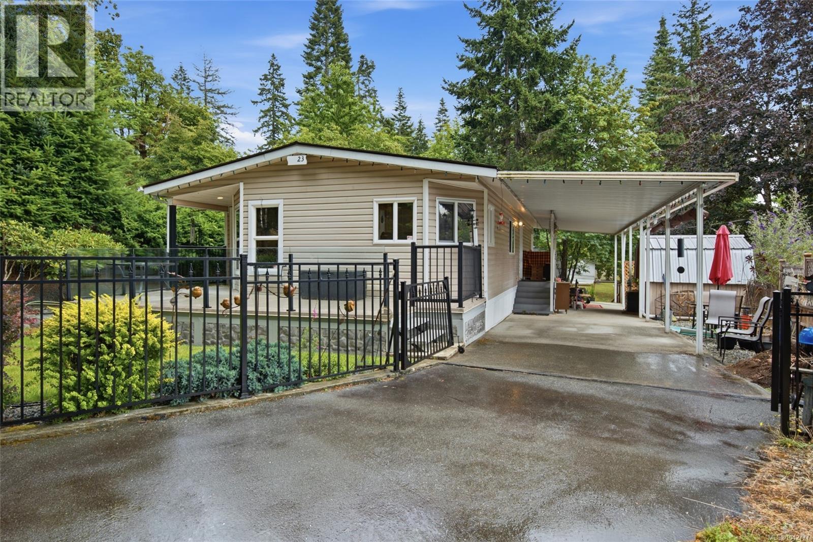 #23 5679 Tomswood Rd - 24