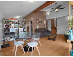 Mud room - 9256 75 St Nw, Edmonton, AB T6C2H4 Photo 13