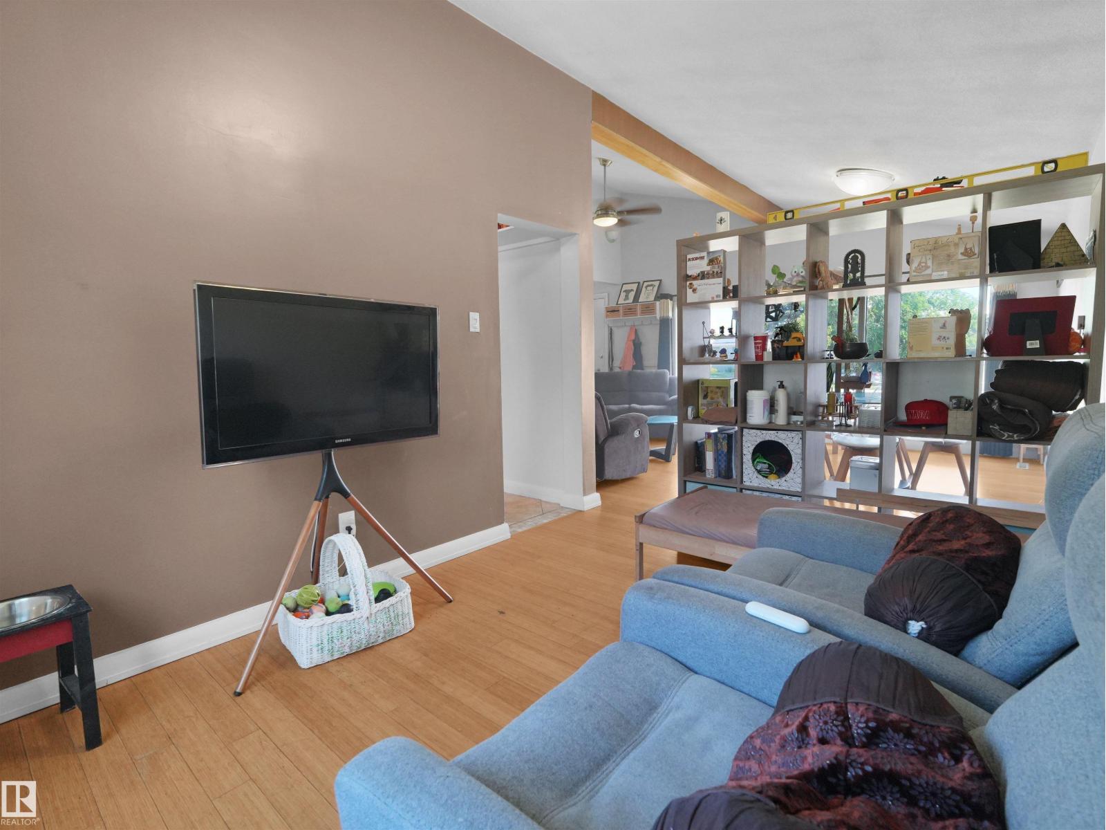 9256 75 ST NW — photo 16