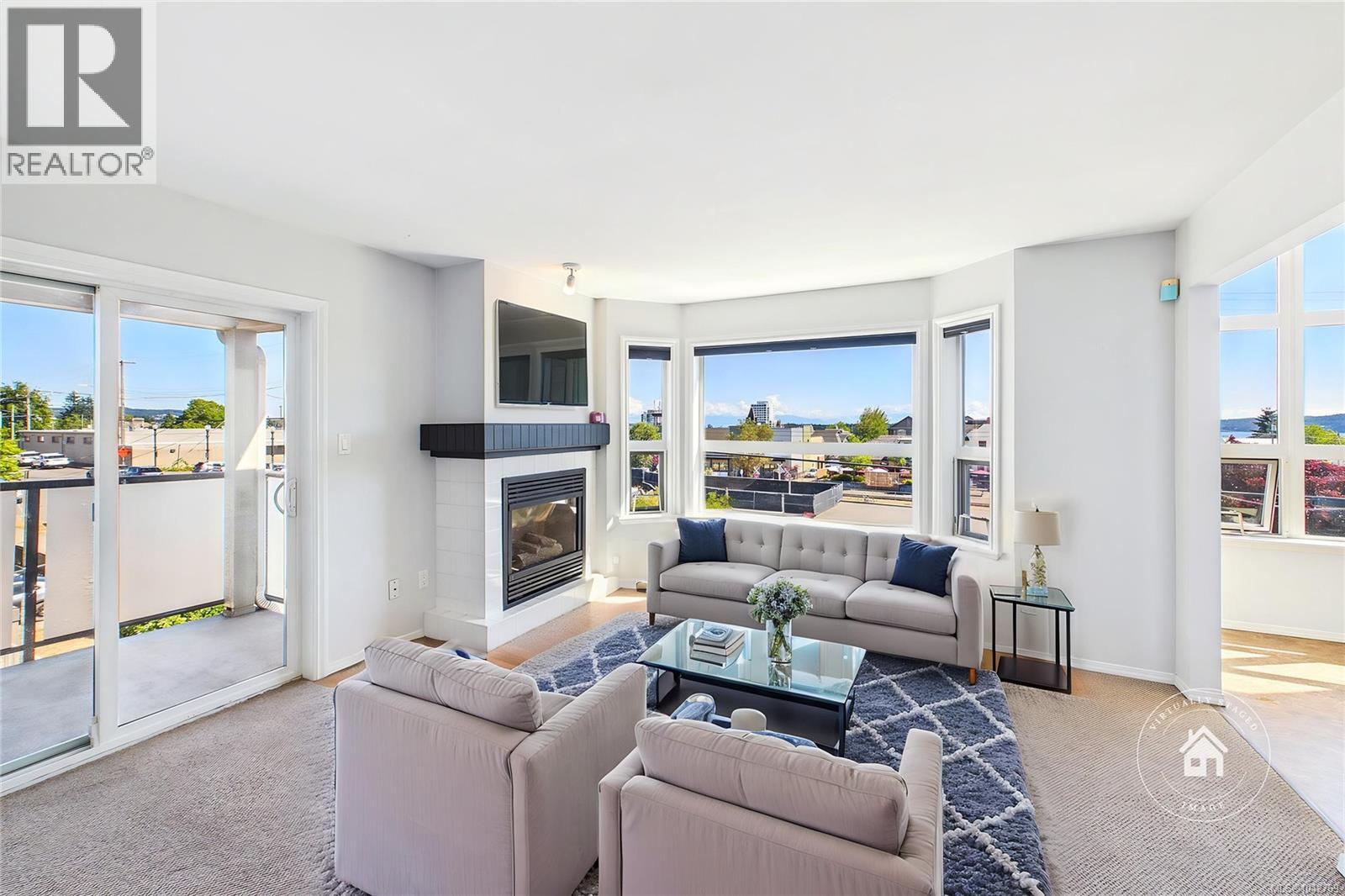 #304 327 Prideaux St - 2