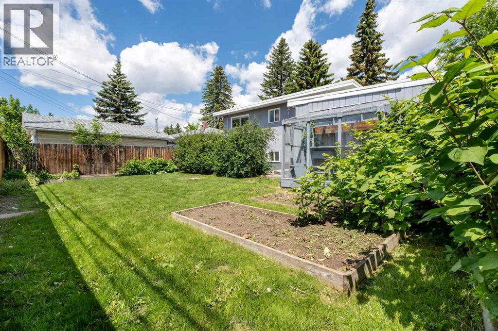 77 Winslow Crescent SW - 34