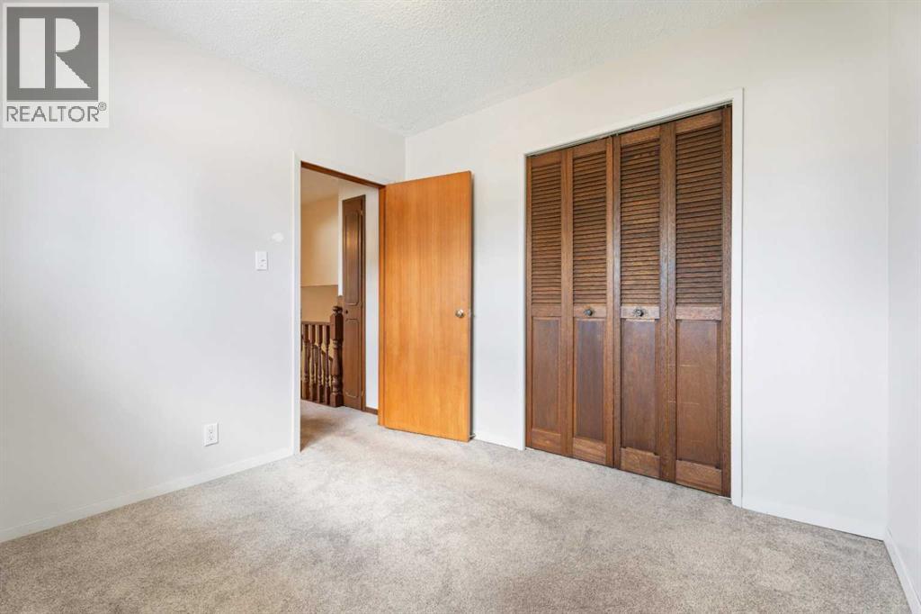 77 Winslow Crescent SW - 17