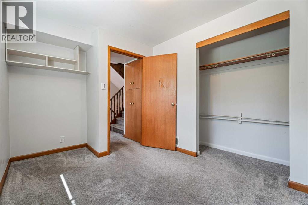 77 Winslow Crescent SW - 21