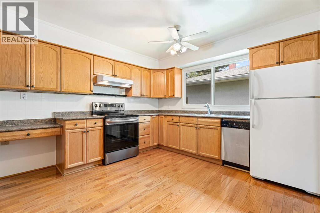 77 Winslow Crescent SW - 8
