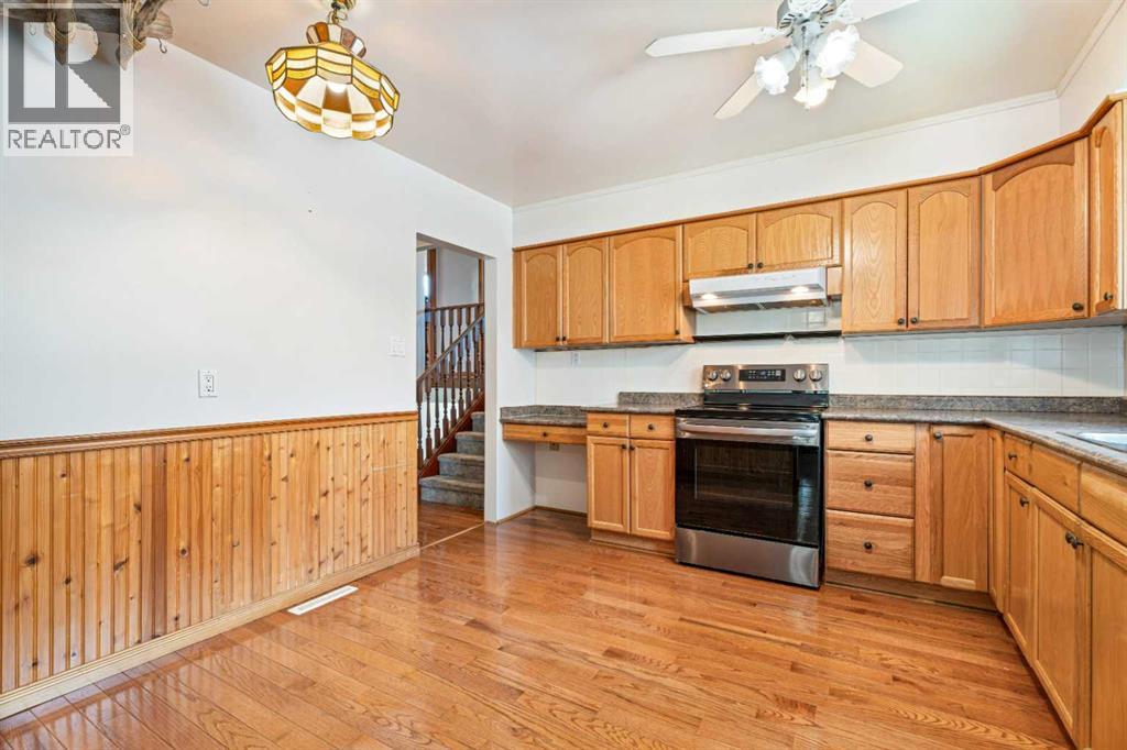 77 Winslow Crescent SW - 9