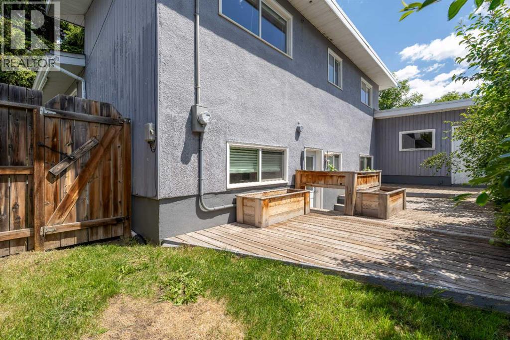 77 Winslow Crescent SW - 33