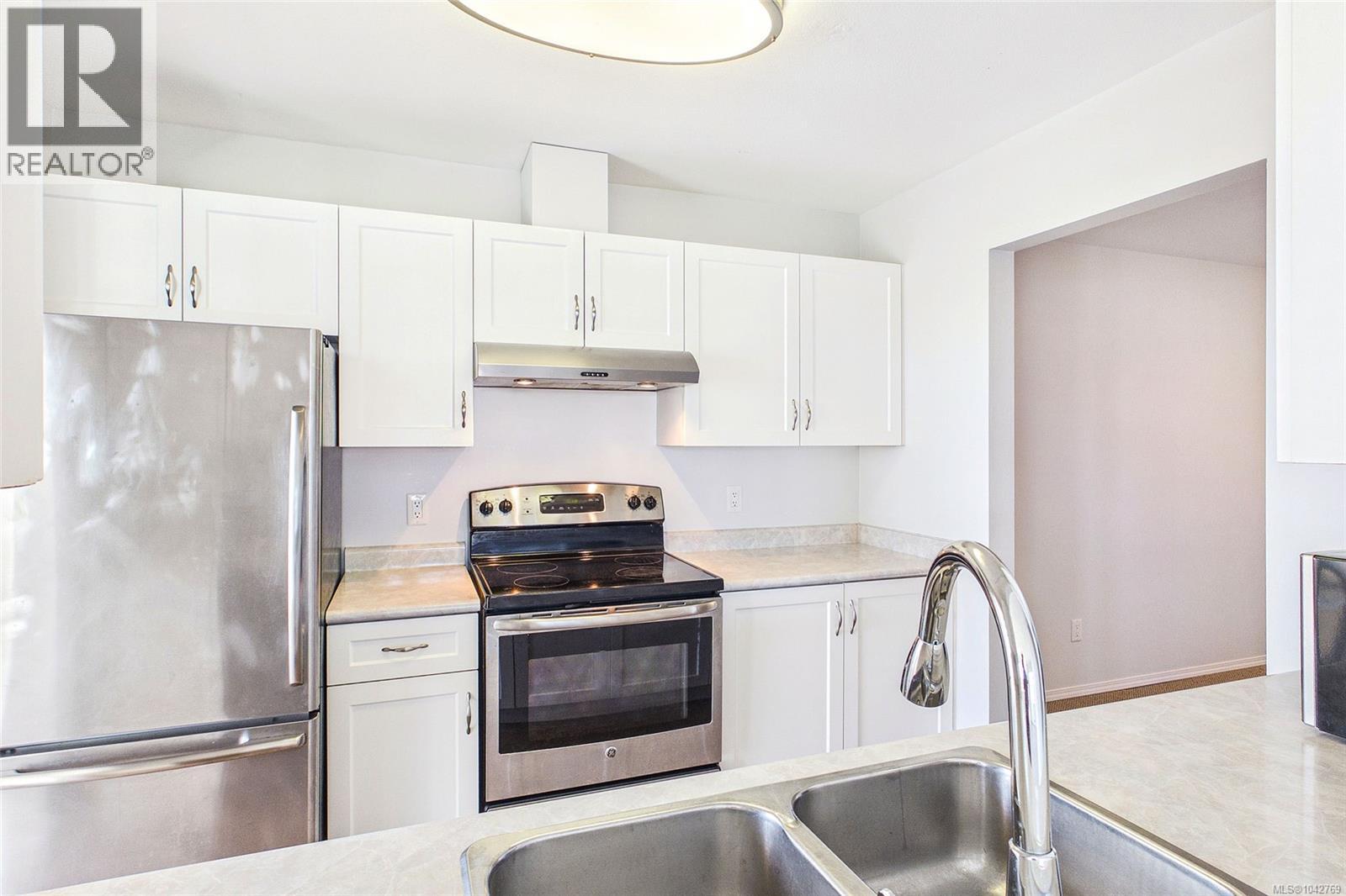 #304 327 Prideaux St - 11