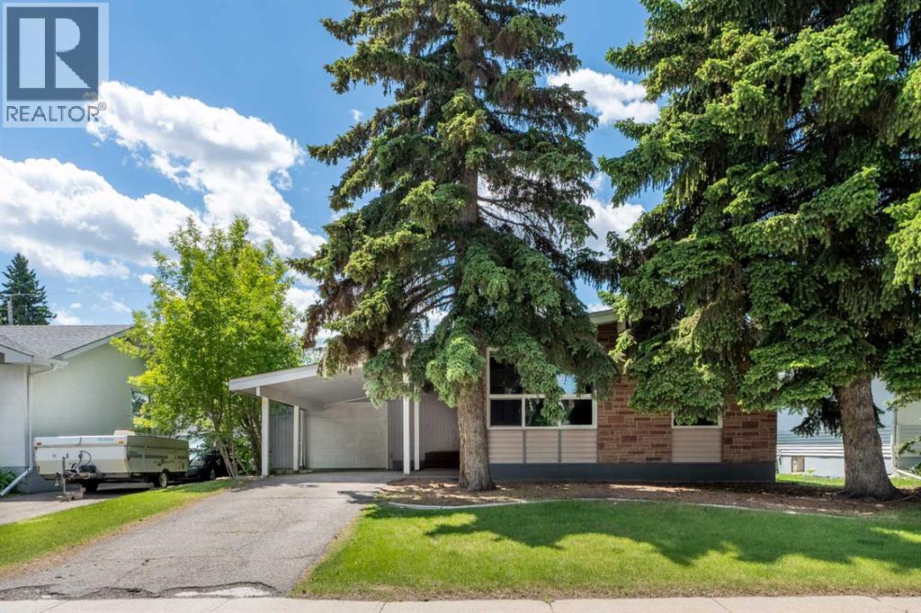77 Winslow Crescent SW - 1