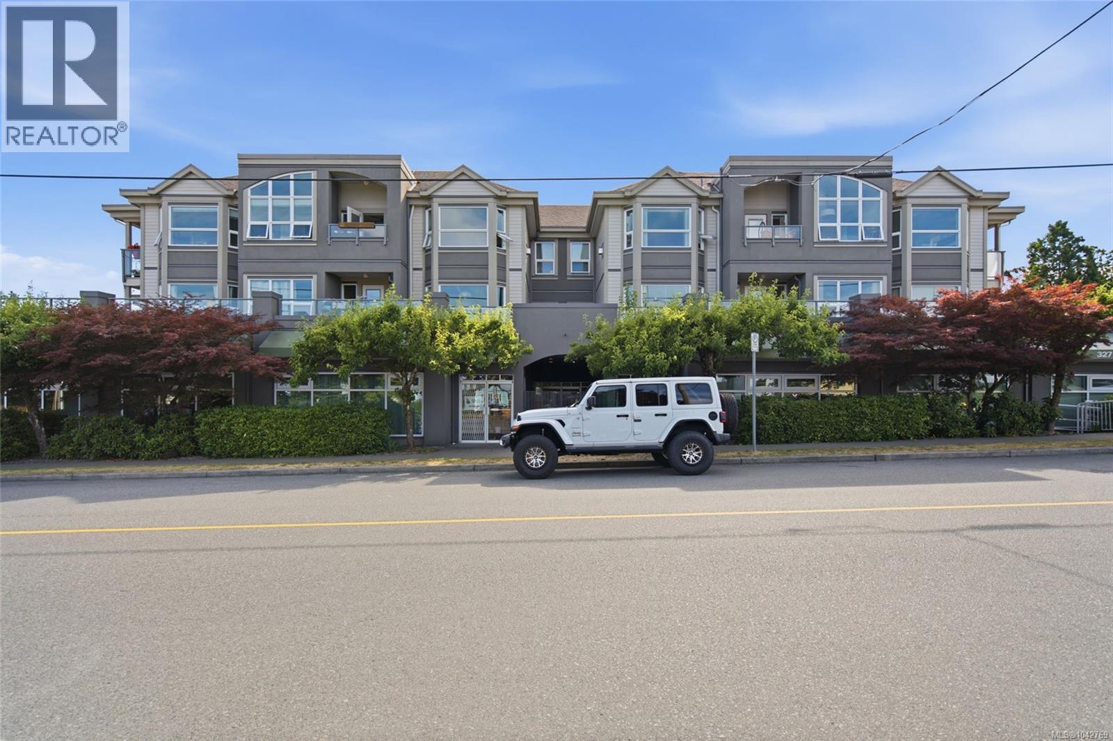 #304 327 Prideaux St - 34