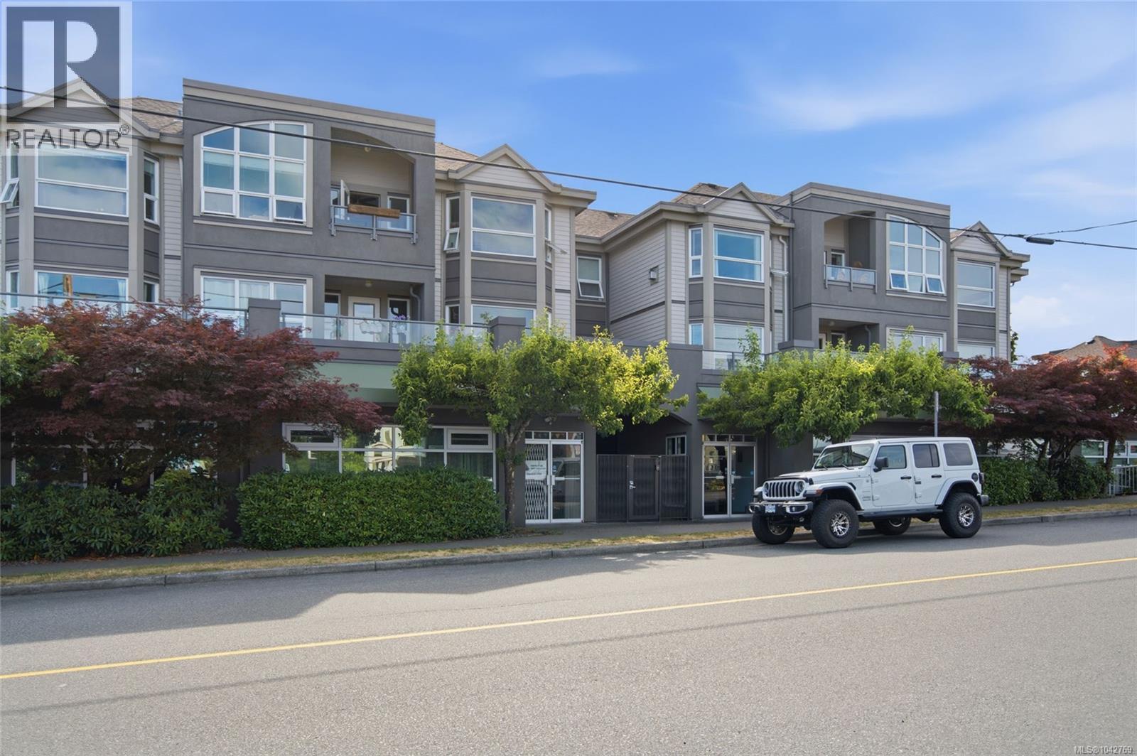 #304 327 Prideaux St - 37