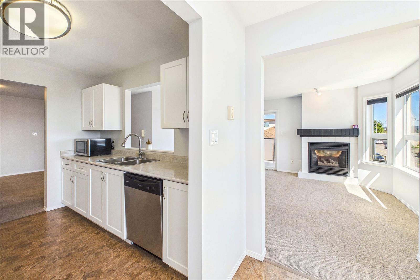 #304 327 Prideaux St - 10